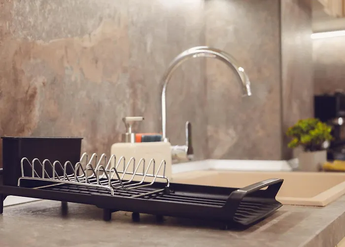 With Free Parking By Apartmax