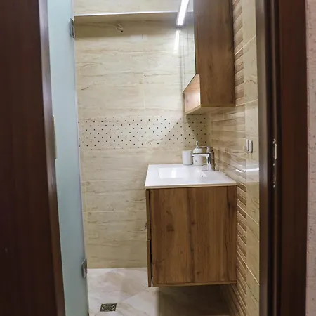 With Free Parking By Apartmax Apartment *