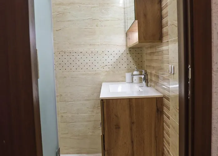 With Free Parking By Apartmax Apartment *