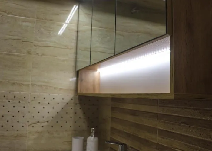 Apartment With Free Parking By Apartmax