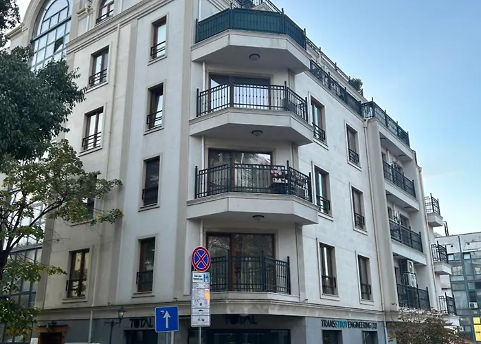 Apartment With Free Parking By Apartmax Varna